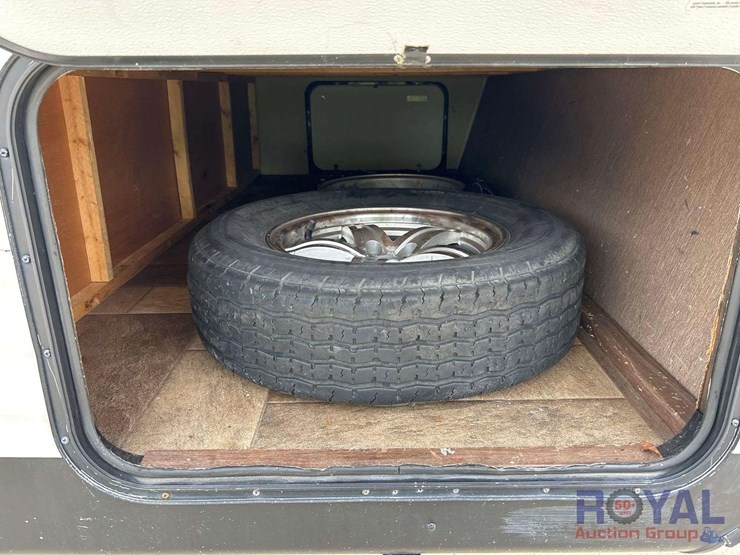coleman-274bh-lantern-edition-travel-trailer-image-30