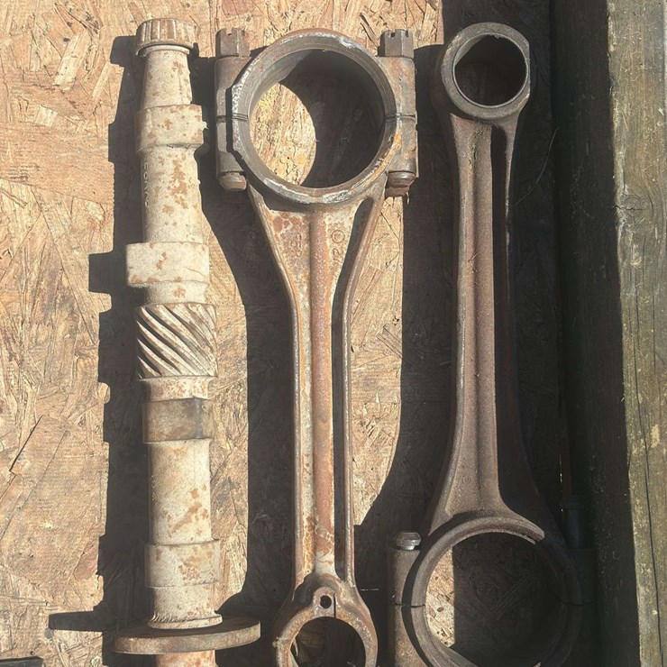 John Deere Model G Rod Set and Camshaft