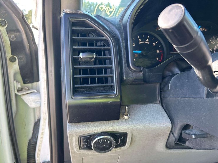 2016-ford-f150-image-15