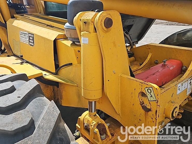 2005-jcb-506chl-image-11