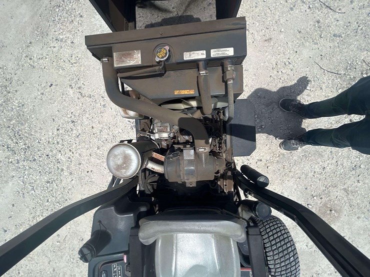 2016-toro-groundsmaster-3505d-72in-rotary-mower-image-9