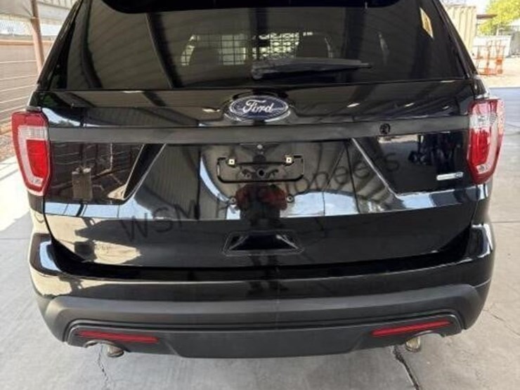 2017-ford-explorer-image-6