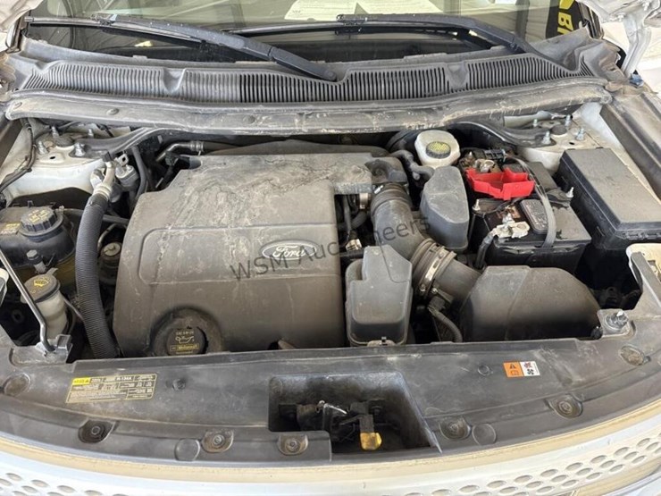 2011-ford-explorer-xlt-image-13