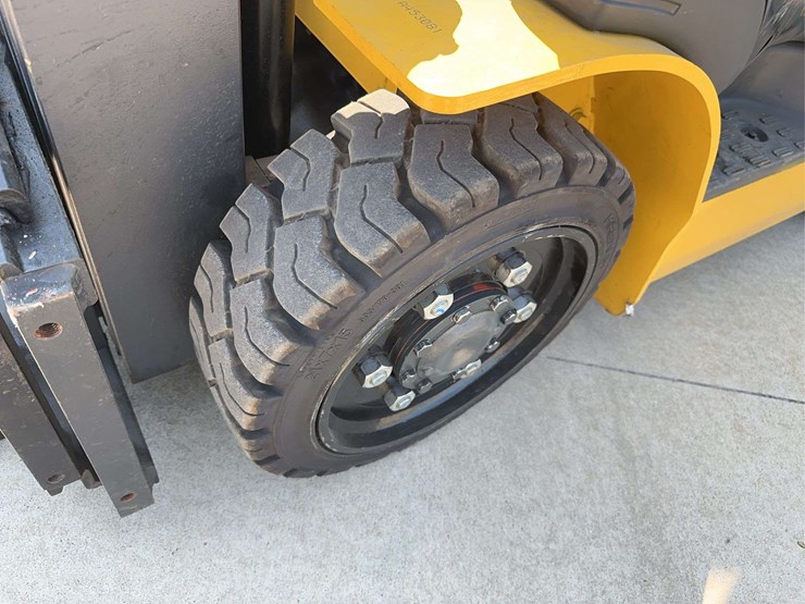 2018-komatsu-fg255t-16-forklift-image-6
