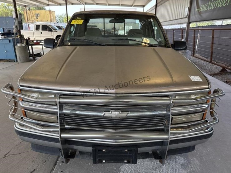 1997-chevrolet-2500-image-3