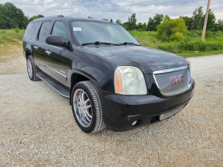 2011-gmc-yukon-xl-image-38