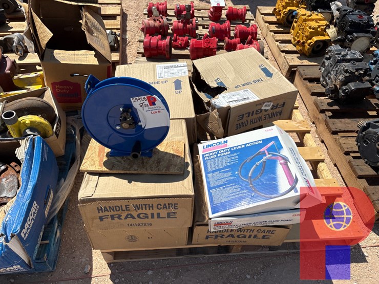 (7)-unused-coxreels-sdhl-200-hose-reels-&-(1)-lincoln-lever-action-fluid-pump-image-1