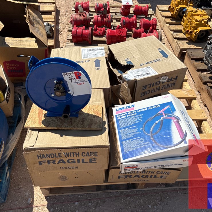 (7) UNUSED COXREELS SDHL-200 HOSE REELS & (1) LINCOLN LEVER ACTION FLUID PUMP
