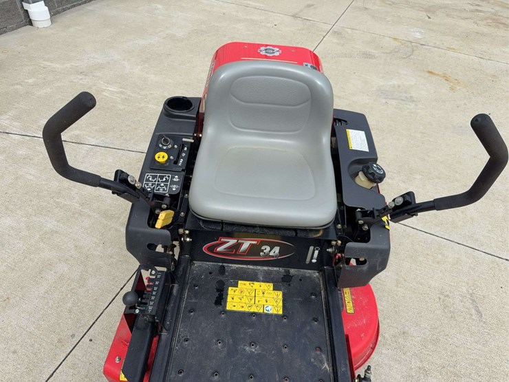2015-graveley-zero-turn-mower-image-15