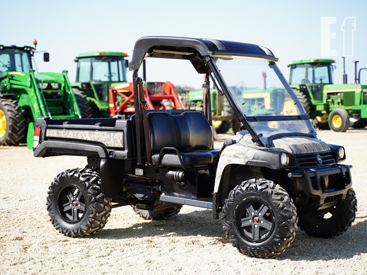 2017-john-deere-gator-xuv-825i-image-3