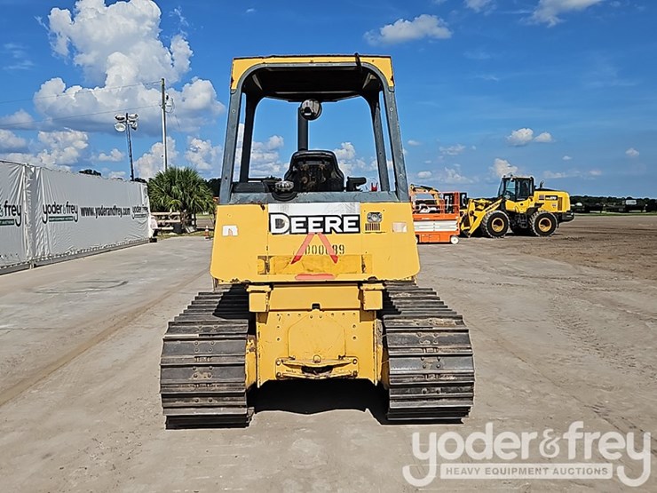 2015-deere-450j-image-25