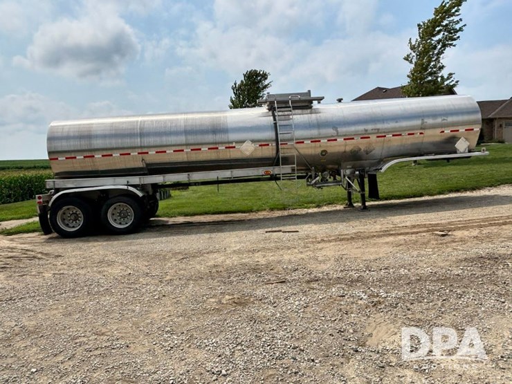 1984-fruehauf-tanker-image-4
