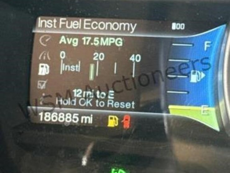 2011-ford-explorer-xlt-image-18