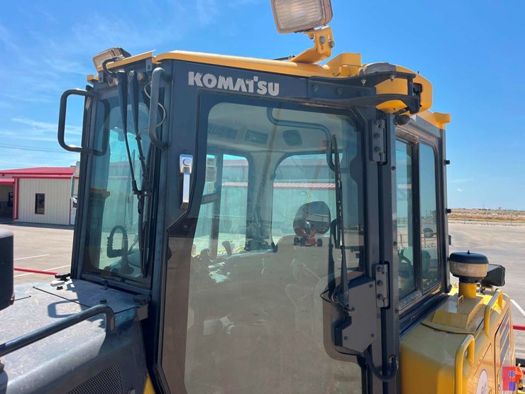 2018-komatsu-d65wx-18-image-9
