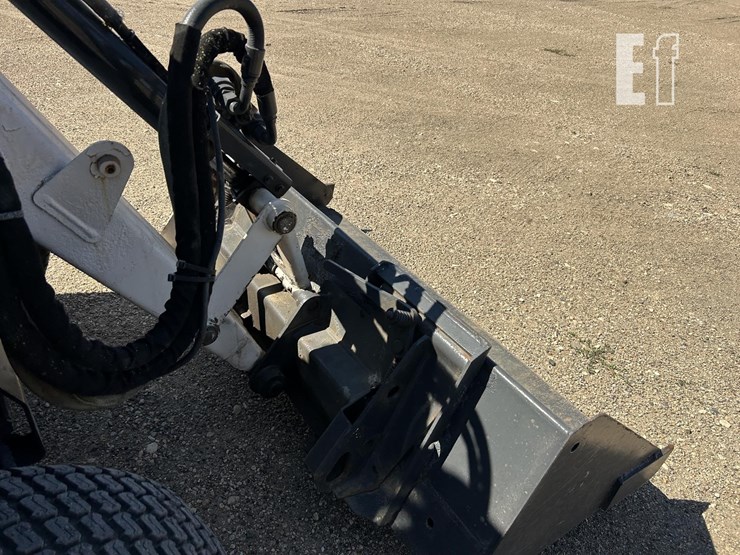2006-bobcat-toolcat-5600-image-29