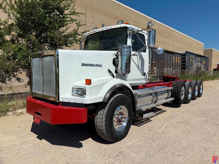 2012-western-star-4900-image-1