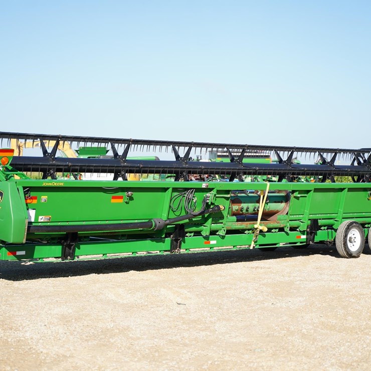 JOHN DEERE 635F