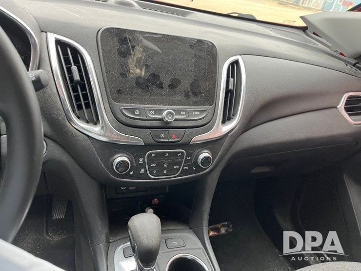 2024-chevrolet-equinox-lt-image-40