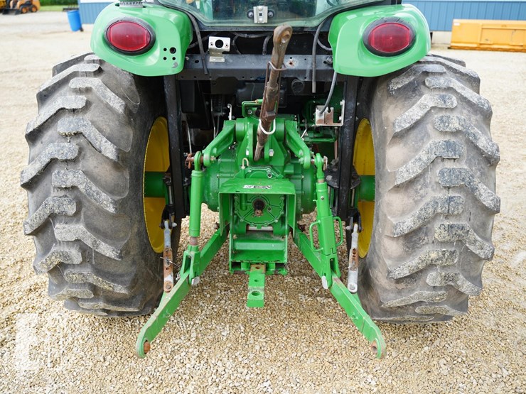 john-deere-4044r-image-26