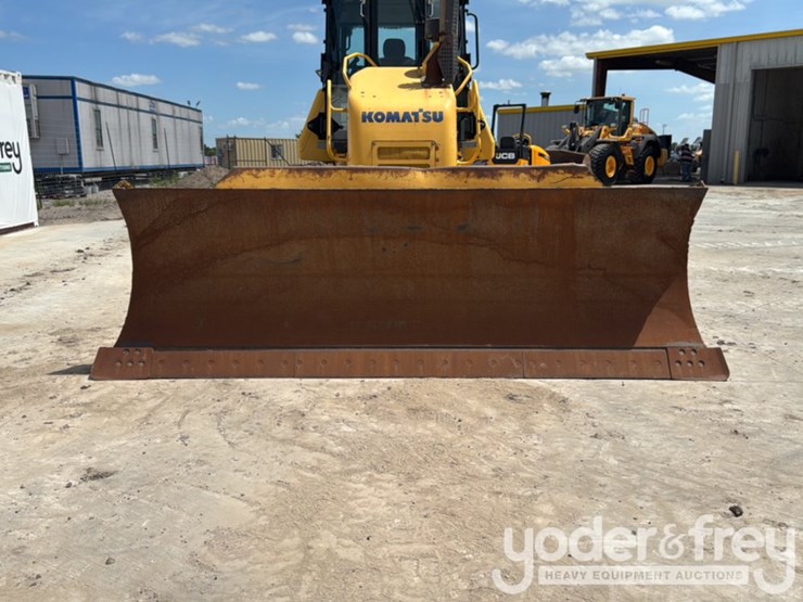2016-komatsu-d61px-24-image-23