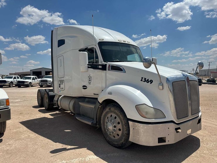 2015-kenworth-t680-image-3