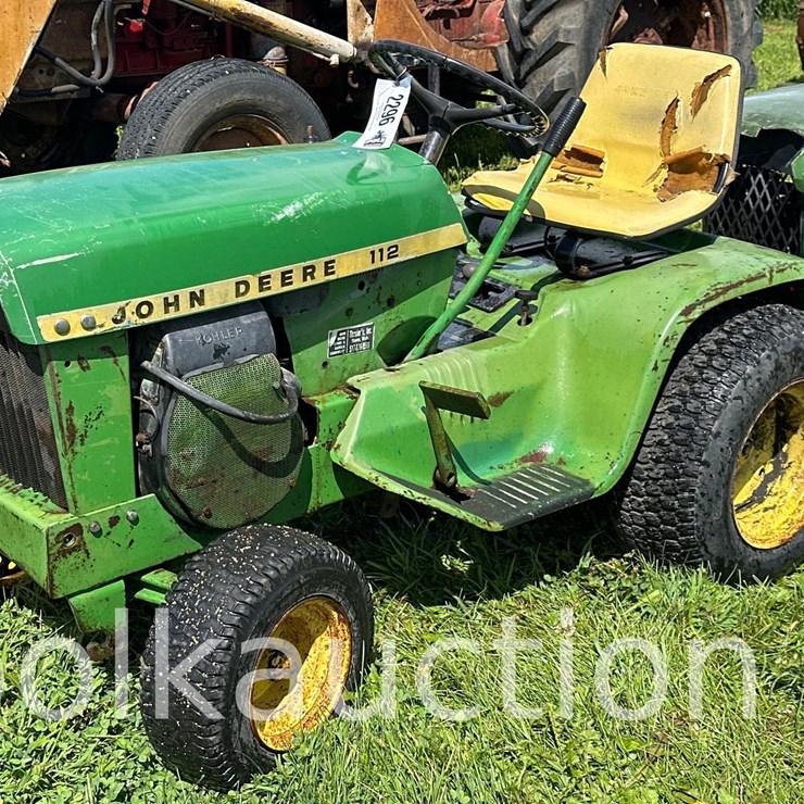 JOHN DEERE 112