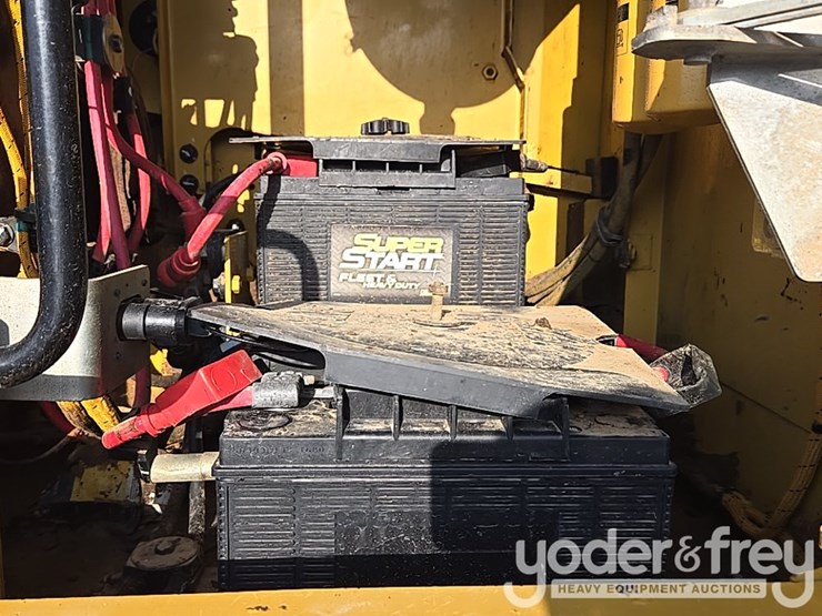 2015-caterpillar-336-f-image-46
