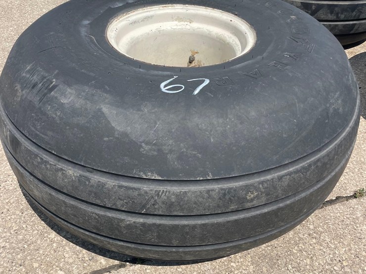 3-goodyear-21.5l-16-wagon-tires-image-3