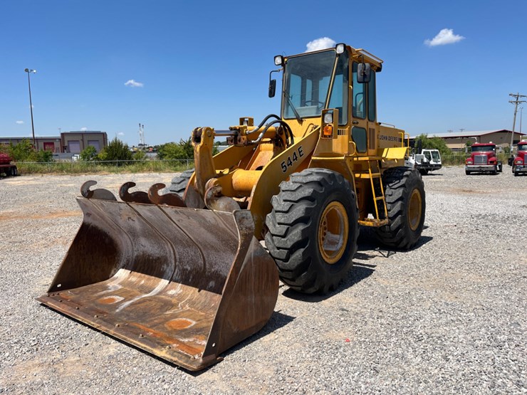 1992-deere-544e-image-1