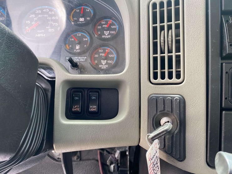 2015-international-durastar-4300-image-26