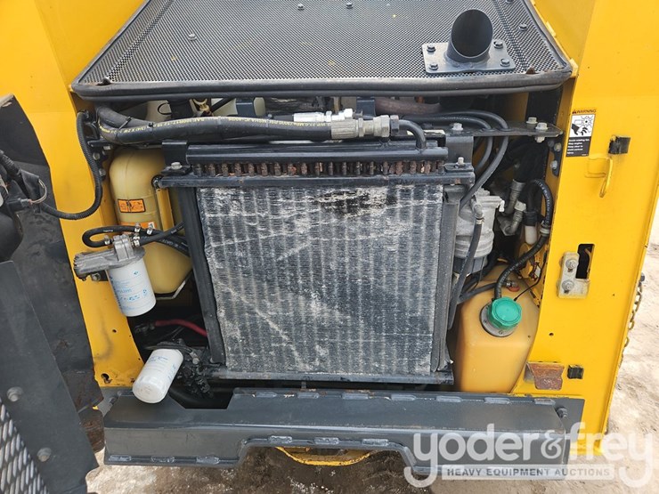 2016-deere-314g-image-16