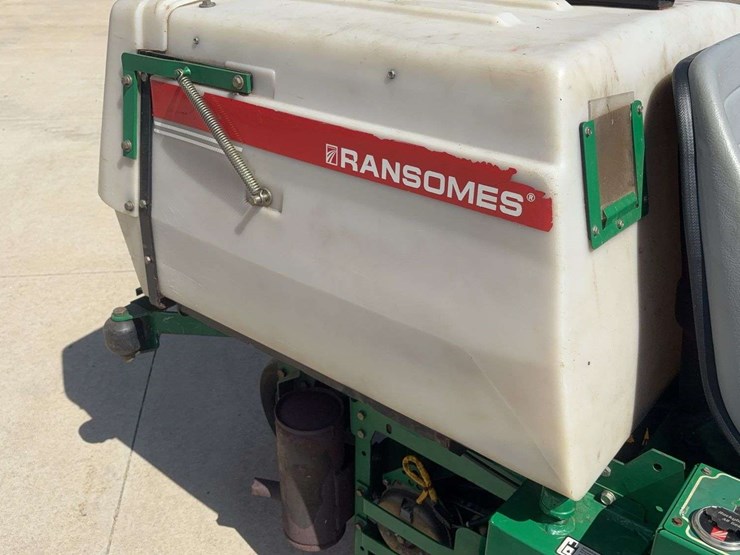 2000-ransomes/bobcat-zt100-zero-turn-collection-mower-image-11