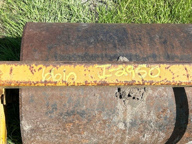 pull-behind-smooth-drum-ballast-roller-image-7