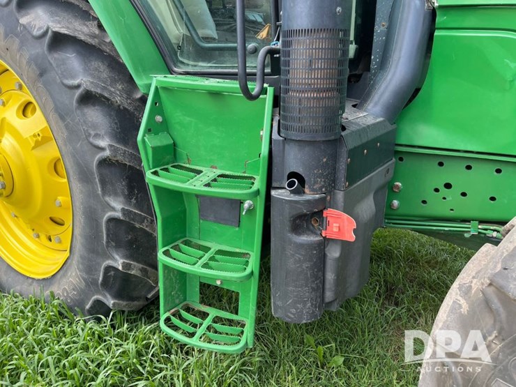 2014-john-deere-6140r-image-26