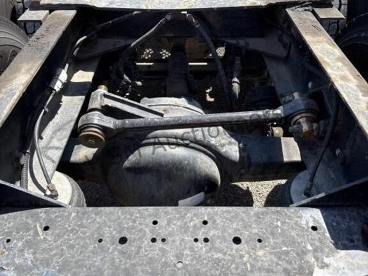 2006-kenworth-t300-image-10