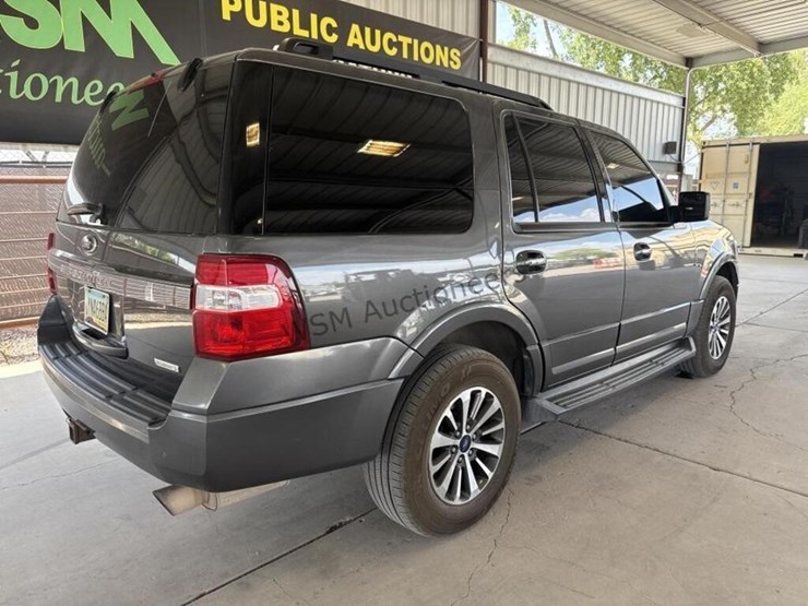 2015-ford-expedition-image-7