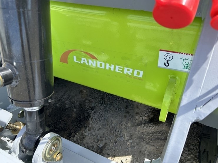 2025-land-hero-ldh-t640-mini-compact-track-loader-image-19