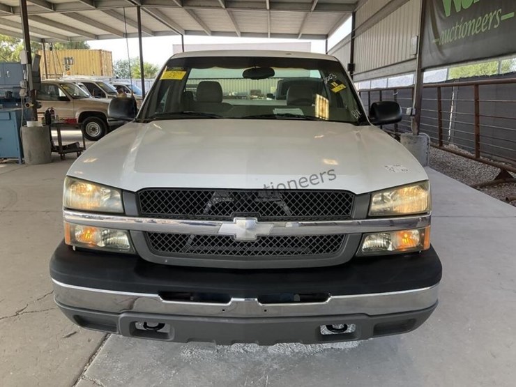 2003-chevrolet-silverado-1500-image-3