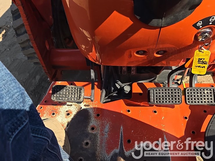 2017-kubota-mx5100-image-44