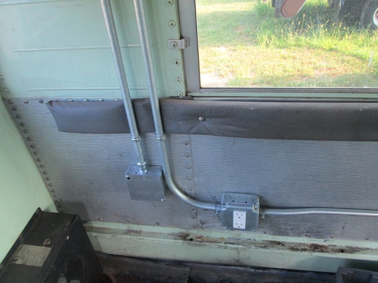 #18-•-#26806-•-1997-international-s/a-bus-1hvbdabk5vh469332-image-39