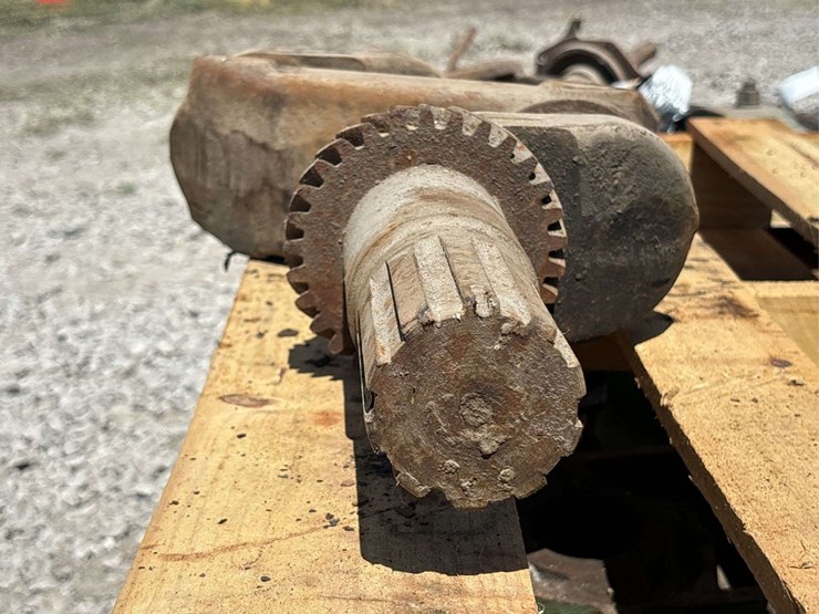 john-deere-model-g-crankshaft-image-14