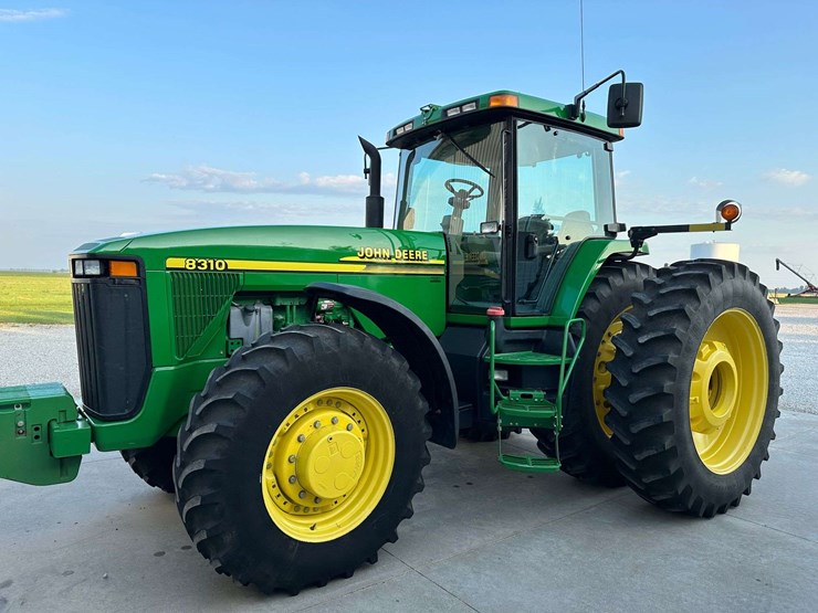 2000-john-deere-8310-image-1