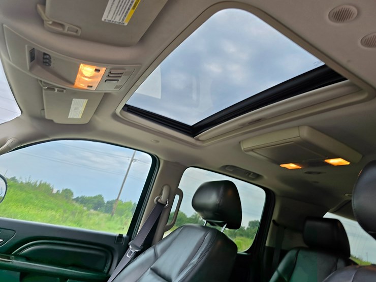 2011-gmc-yukon-xl-image-60