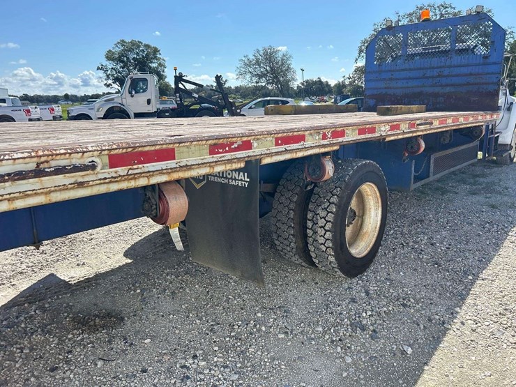 2013-ford-f650-image-22