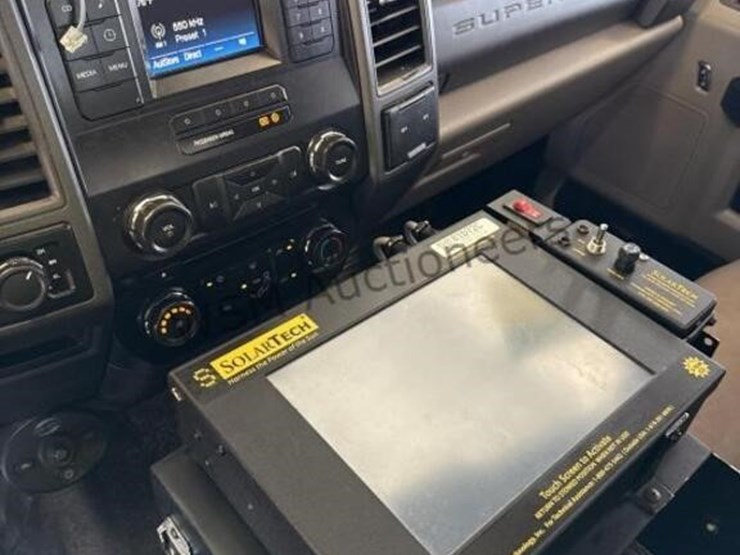 2017-ford-f550-image-23