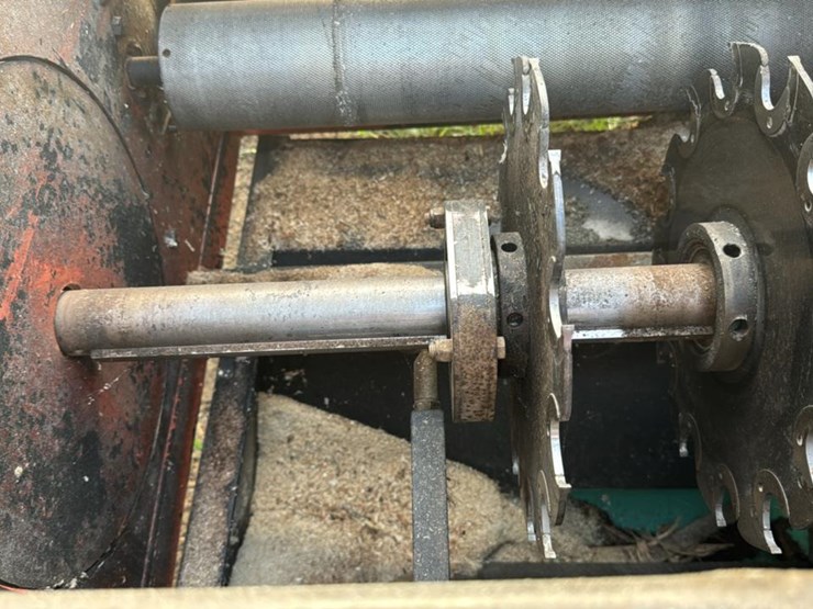 #130-•-2000-wood-mizer-200-twin-blade-edger-image-17