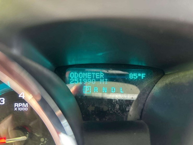 2009-chevrolet-traverse-ls-image-6