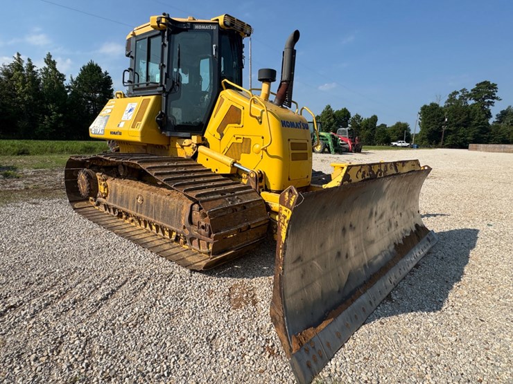 2017-komatsu-d61-image-3