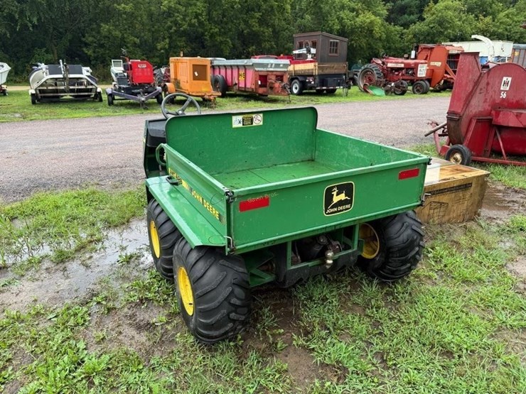 john-deere-gator-image-9