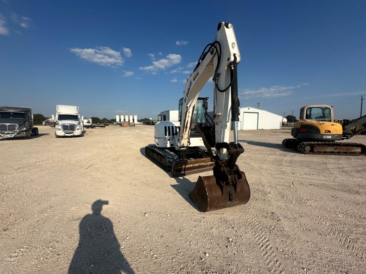 2009-bobcat-442e-image-3